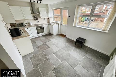 3 bedroom end of terrace house for sale, Stallings Lane, Kingswinford