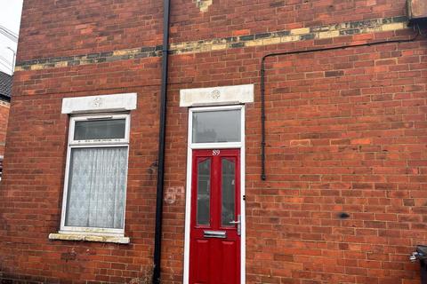 2 bedroom end of terrace house to rent, Reynoldson Street, Hull