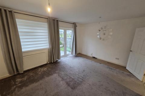 3 bedroom detached house to rent, King Georges Road, Bristol BS13