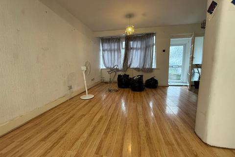 3 bedroom detached house to rent, 24 Dimsdale DriveEnfieldLondon