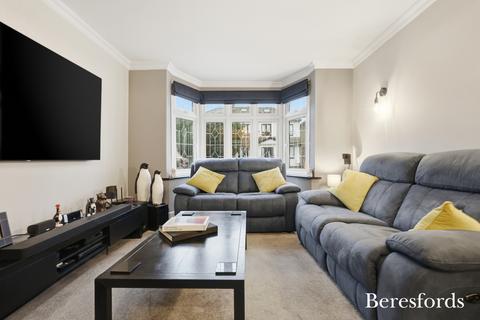 4 bedroom semi-detached house for sale, Argyle Gardens, Upminster, RM14