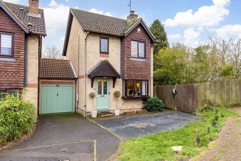 undefined, Alfred Close, Crawley RH10