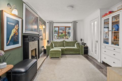 undefined, Alfred Close, Crawley RH10
