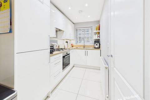 2 bedroom terraced house for sale, Timms Close, Aylesbury, Buckinghamshire