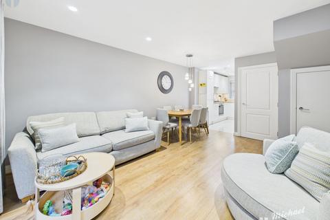 2 bedroom terraced house for sale, Timms Close, Aylesbury, Buckinghamshire