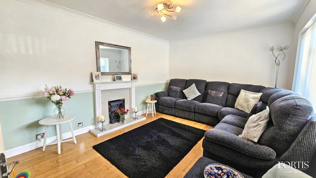House in Cardiff, Pentrebane, Fairwater - View 2