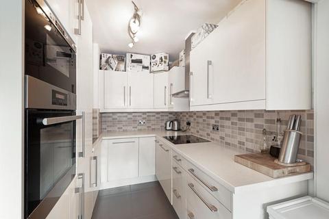 1 bedroom flat to rent, Devonport, 23 Southwick Street, London, W2.