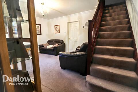 Ger Yr Afon, Pontypridd