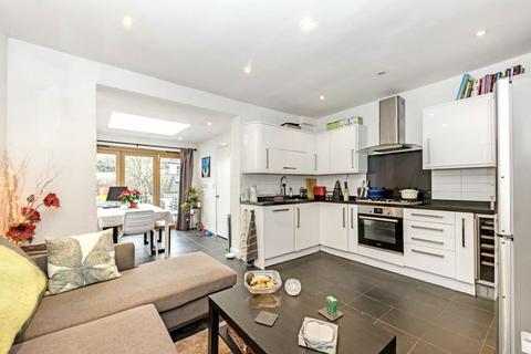 3 bedroom house to rent, Laurel Avenue, Twickenham TW1