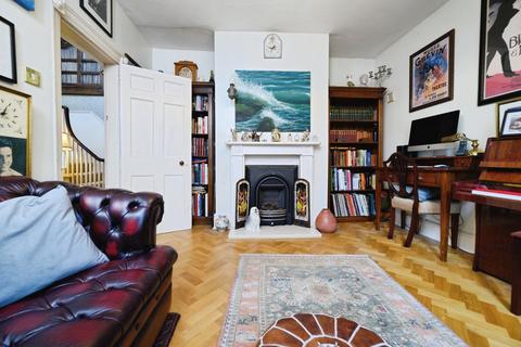 2 bedroom terraced house for sale, Castle Road, Southsea PO5
