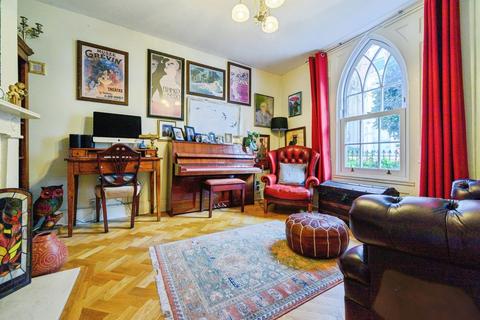 2 bedroom terraced house for sale, Castle Road, Southsea PO5