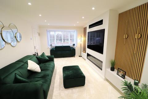 5 bedroom detached house for sale, Jackdaw Close, Stevenage, Hertfordshire, SG2