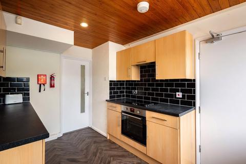 5 bedroom semi-detached house to rent, Eastfield Crescent, Badger Hill, York, YO10