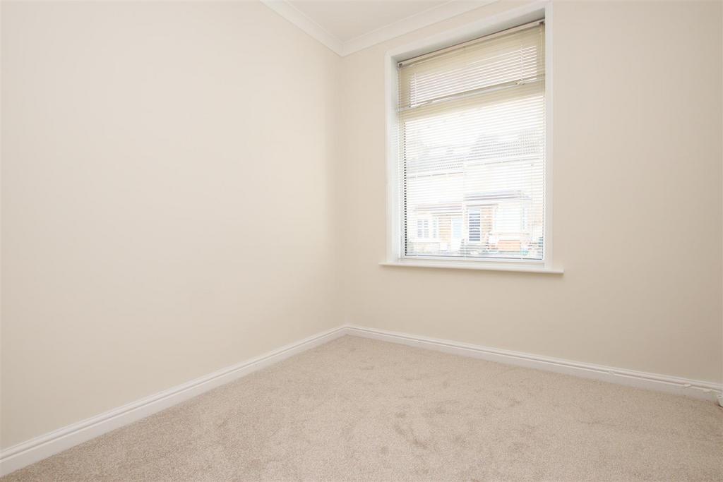 Office/small bedroom