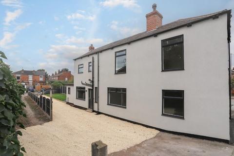 3 bedroom detached house for sale, Weeland Road, Knottingley, WF11