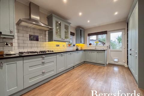2 bedroom detached house for sale, Acacia Gardens, Upminster, RM14