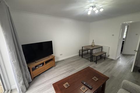 2 bedroom terraced house to rent, Cowper Close, Swansea, SA2