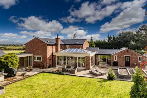 5 bedroom detached house for sale, Moss Lane, Preston PR4