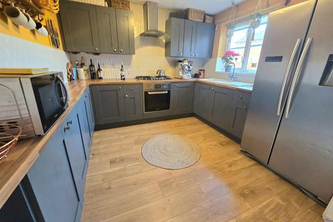 3 bedroom detached house for sale, Heathfield Park, Middleton St. George, Darlington