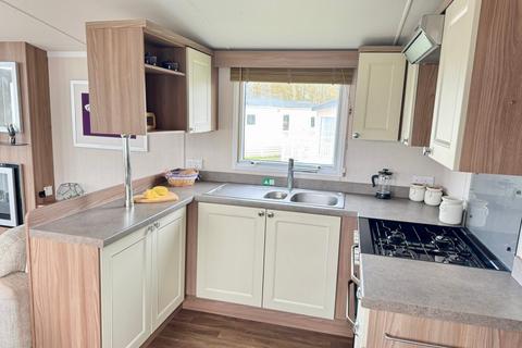 3 bedroom park home for sale, Carlton Meres Holiday Park