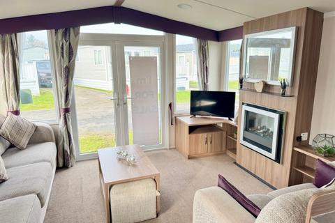 3 bedroom park home for sale, Carlton Meres Holiday Park
