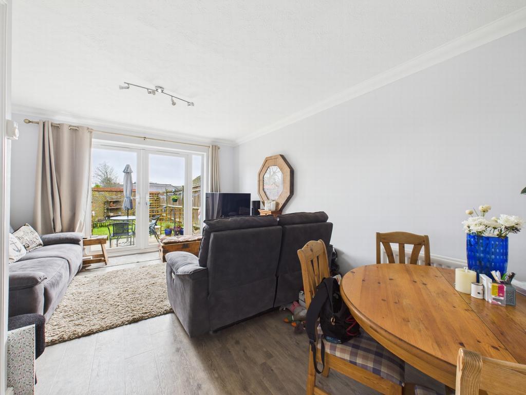 Liv/Dining Room