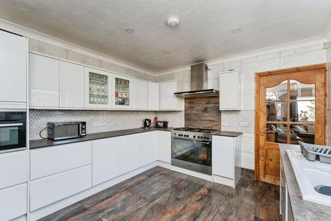6 bedroom detached house for sale, Meliden Road, Rhyl LL18