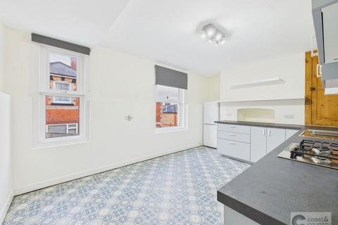 4 bedroom end of terrace house for sale, Southernhay, Newton Abbot