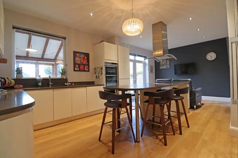5 bedroom detached house for sale, Baston Road, Bromley BR2