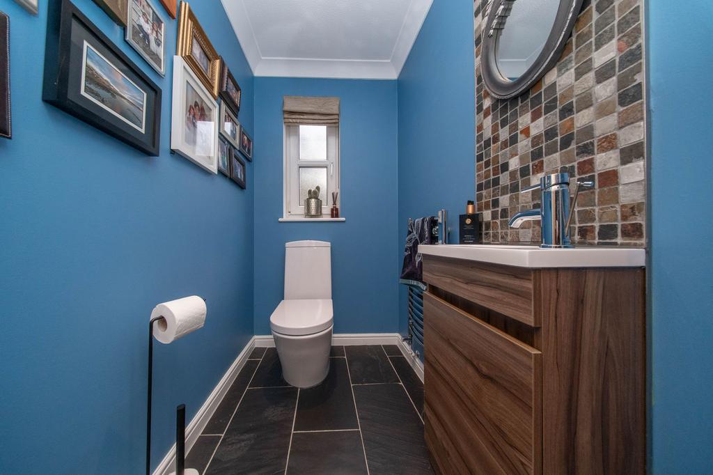 Living Level Toilet