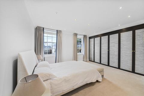 3 bedroom flat to rent, Curzon Street, London, W1