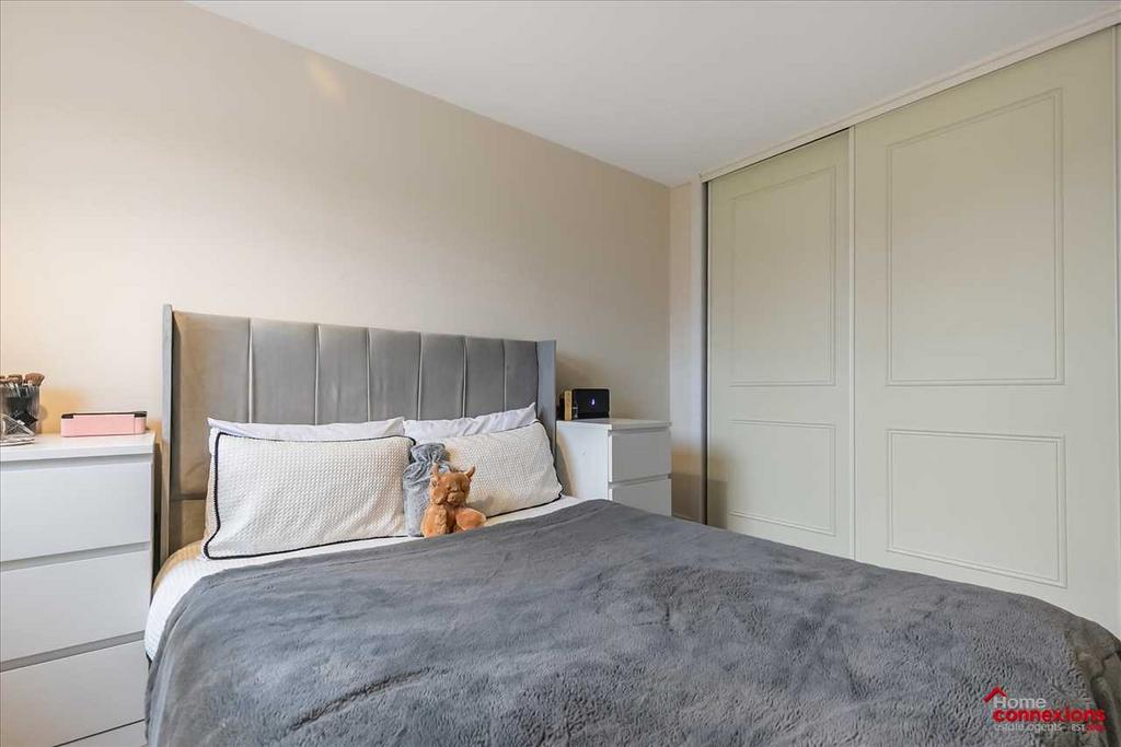 Bedroom One (2)