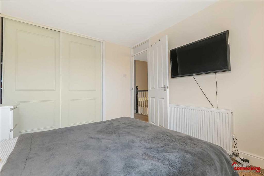 Bedroom One (3)