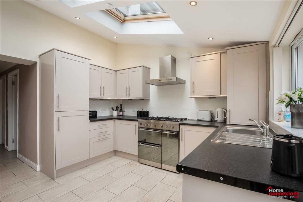 Kitchen Dining (2)