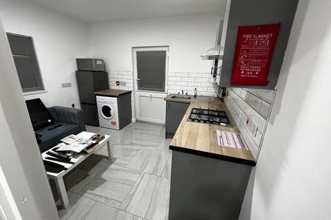 1 bedroom flat to rent, Whitchurch Road, CF14