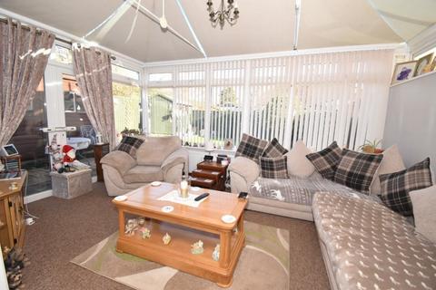 2 bedroom detached bungalow for sale, Summer Lane, Exeter, EX4