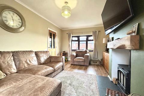 4 bedroom semi-detached house for sale, Wood Road, Lower Gornal DY3