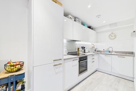 2 bedroom flat for sale, Flat 4, Strata House, 201 West Wycombe Road, High Wycombe, Buckinghamshire, HP12 3AW