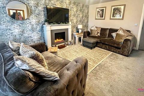 3 bedroom terraced house for sale, Somerford Walk,Widnes,WA8 3EU