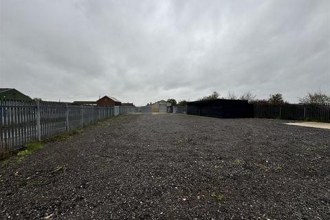 Industrial unit to rent - London Road, Teynham, Sittingbourne