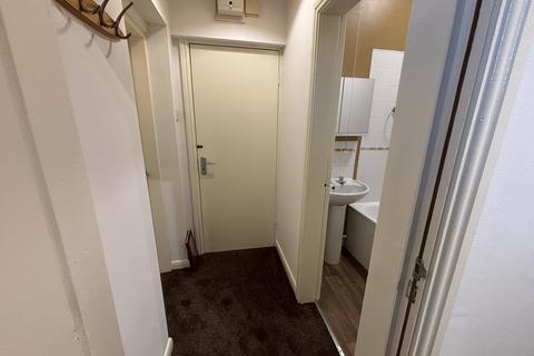 undefined, 2, Waterloo L22