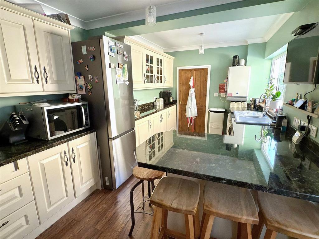 KITCHEN BREAKFAST ROOM.jpg