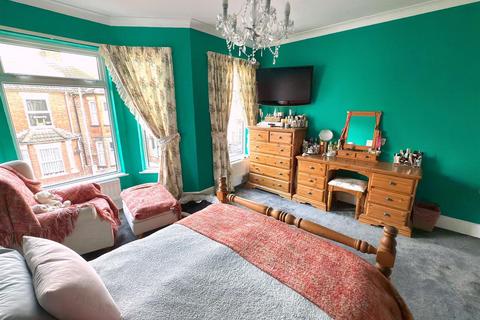 3 bedroom terraced house for sale, Beresford Road, Lowestoft, Suffolk, NR32