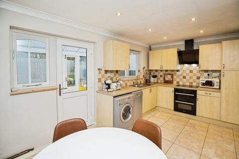 2 bedroom semi-detached house for sale, St Davids Close, Deeside CH5