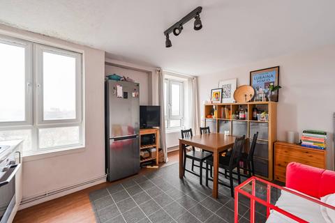 3 bedroom flat for sale, Old Ford Road, London E3