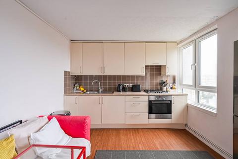 3 bedroom flat for sale, Old Ford Road, London E3