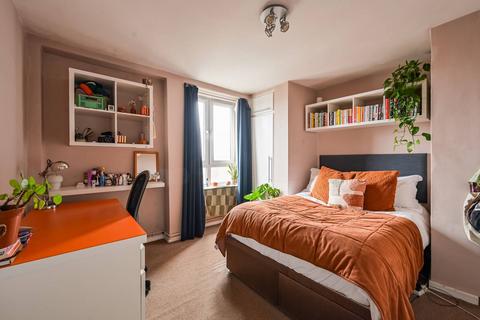 3 bedroom flat for sale, Old Ford Road, London E3
