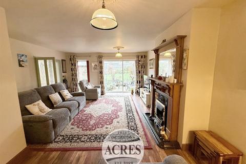 3 bedroom detached house for sale, Donegal Road, Streetly
