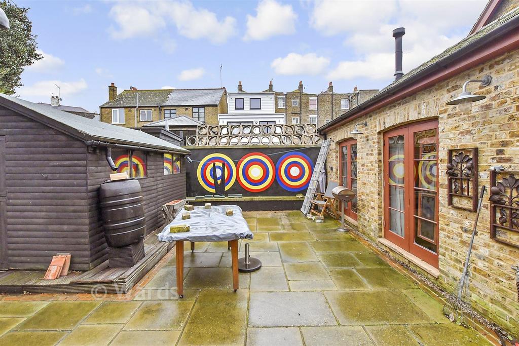 Patio / Decking