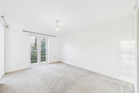 2 bedroom property to rent, Harrogate Road, Leeds